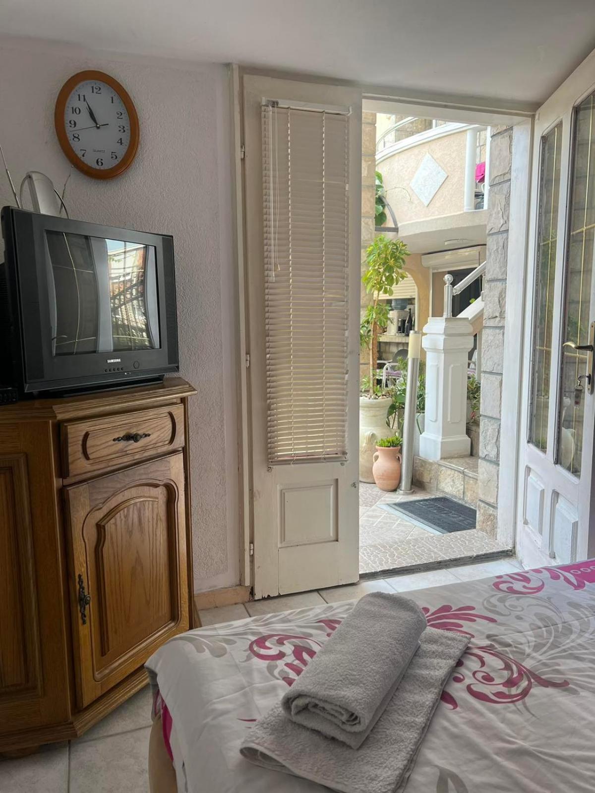 Apartments Moracanin سوتوموري المظهر الخارجي الصورة