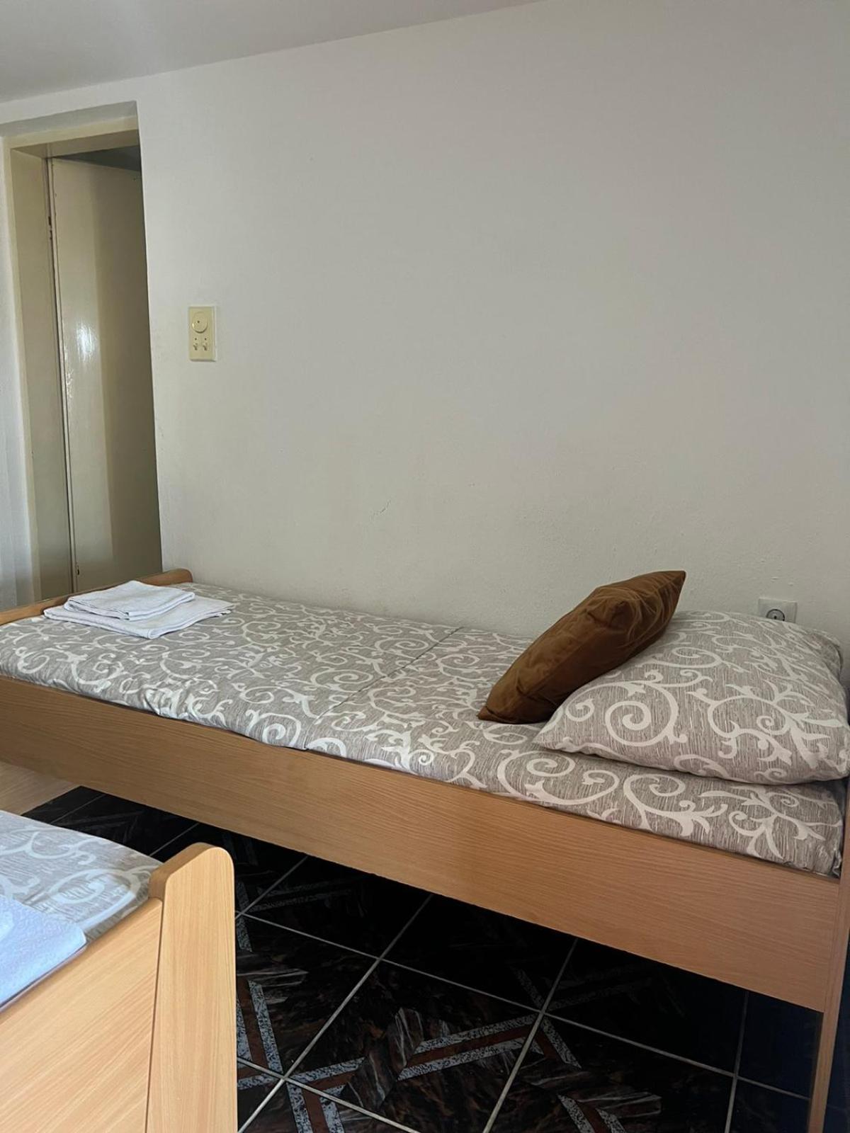 Apartments Moracanin سوتوموري المظهر الخارجي الصورة