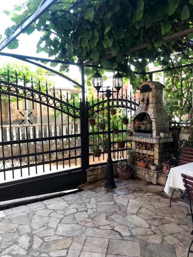 Apartments Moracanin سوتوموري المظهر الخارجي الصورة